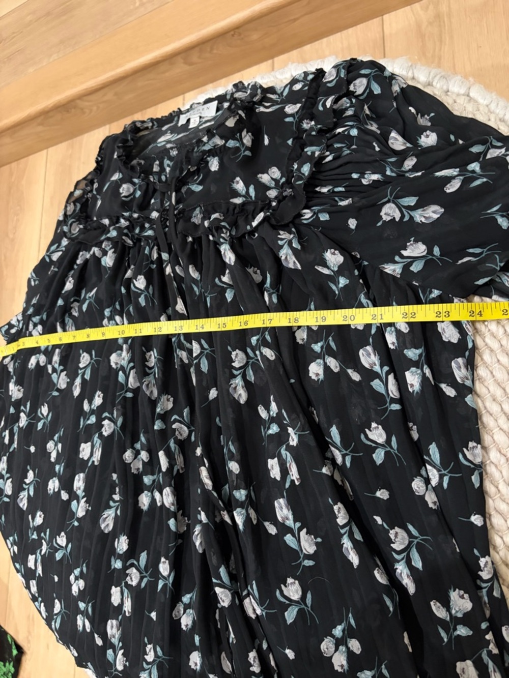 Hayden Black Floral Ruffled Peasant Top Size Medium - Picture 9 of 12